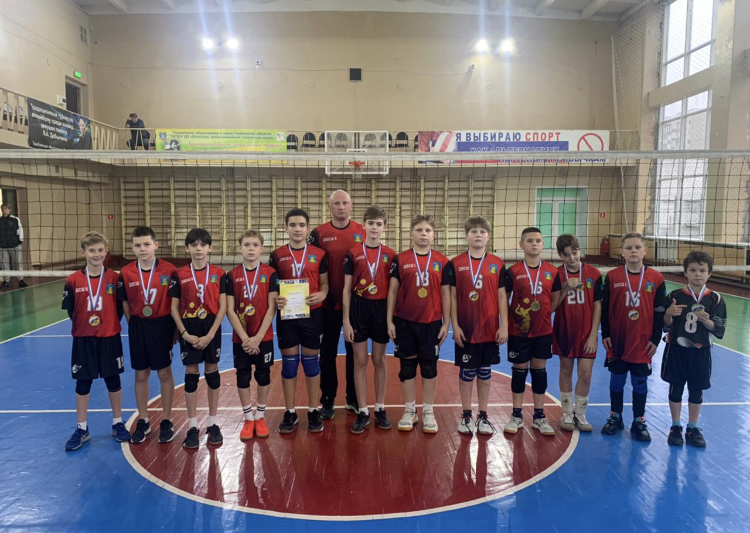 Сборная команда МАУДО ДЮСШ №6 по волейболу заняла 1 место среди юношей