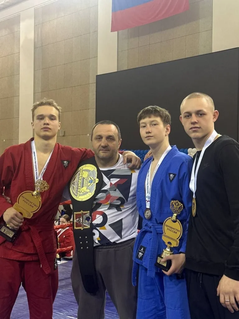 Первенство России по универсальному бою: яркие победы и заслуженные награды!